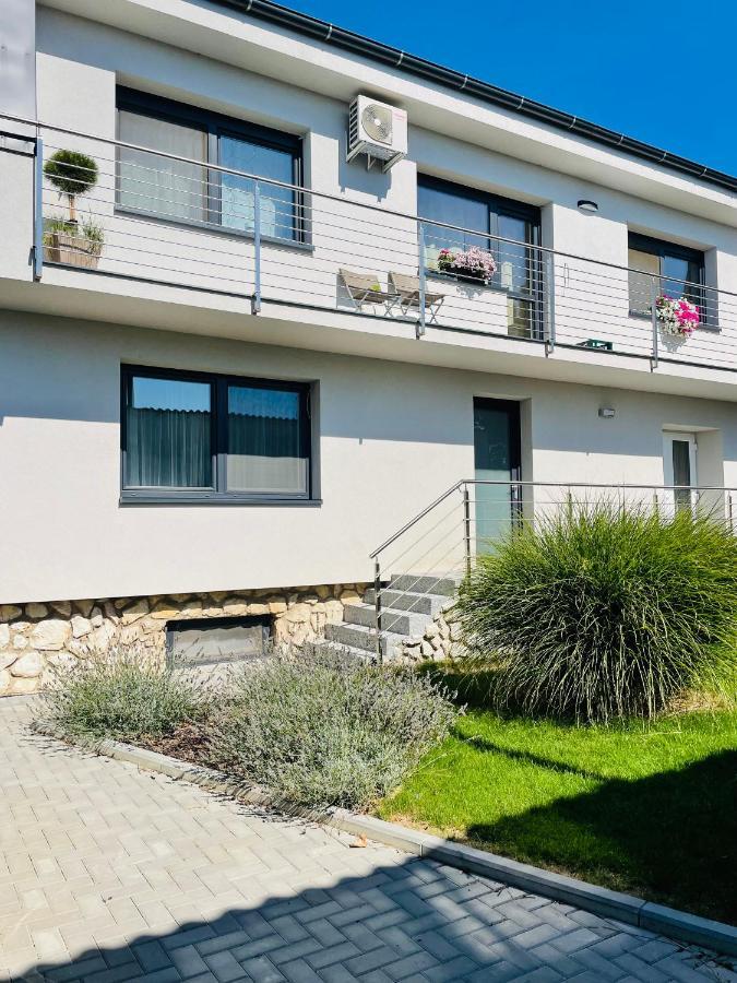 Apartmány Lednice Nejdek Exterior foto